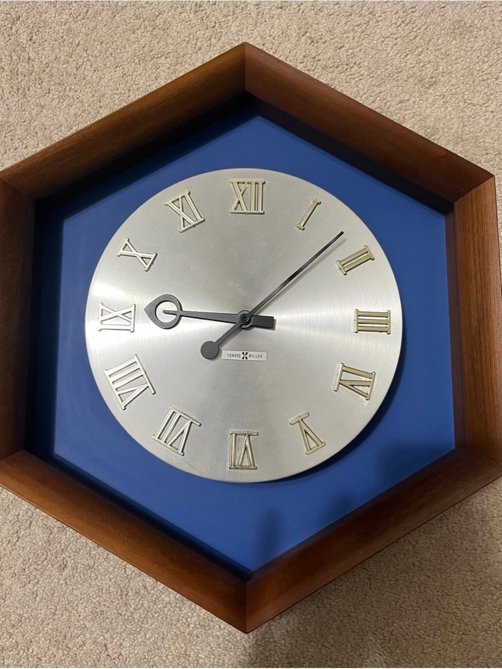 Vintage Howard Miller Clock Co. Model No. 555 Wall Clock
